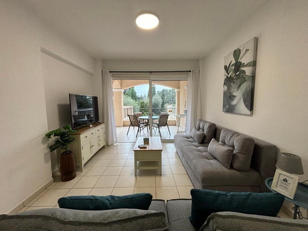 Cozy Apartment In Paphos Beautiful Complex Экстерьер фото
