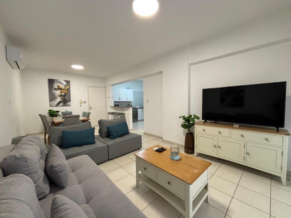 Cozy Apartment In Paphos Beautiful Complex Экстерьер фото