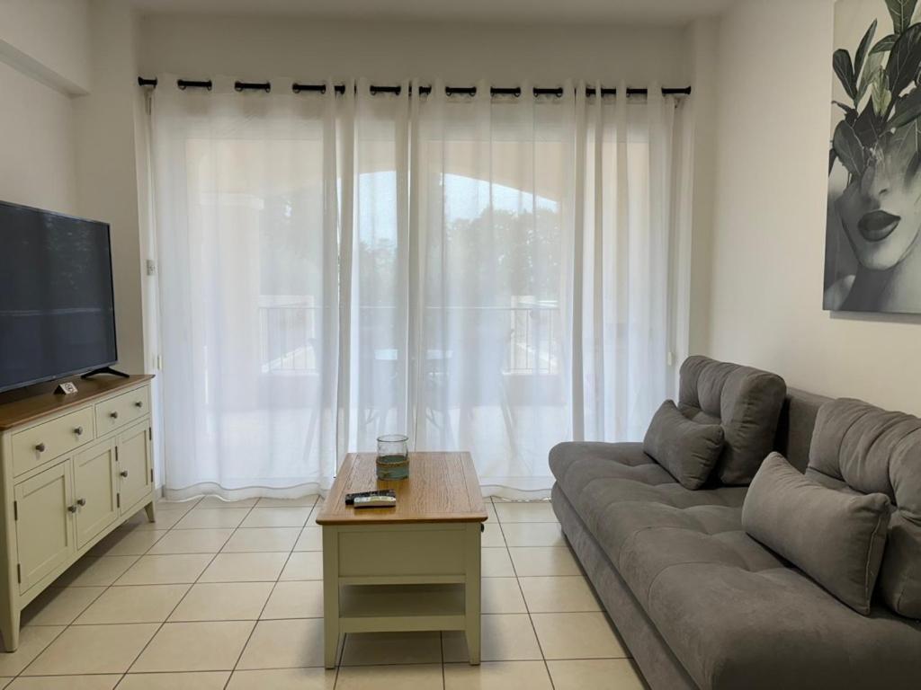 Cozy Apartment In Paphos Beautiful Complex Экстерьер фото