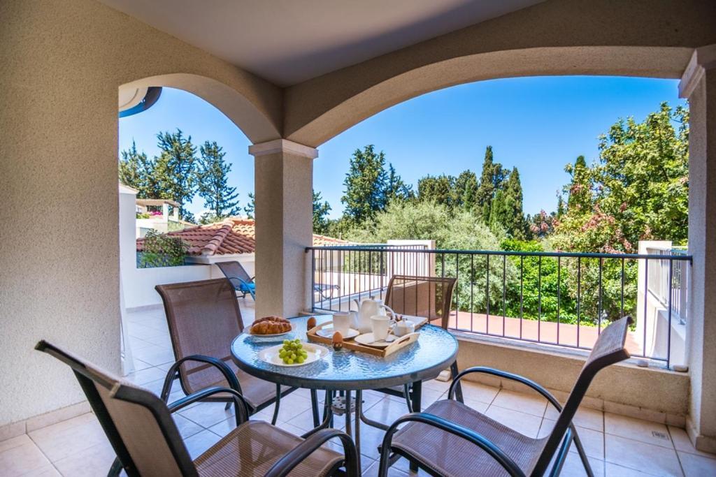 Cozy Apartment In Paphos Beautiful Complex Экстерьер фото